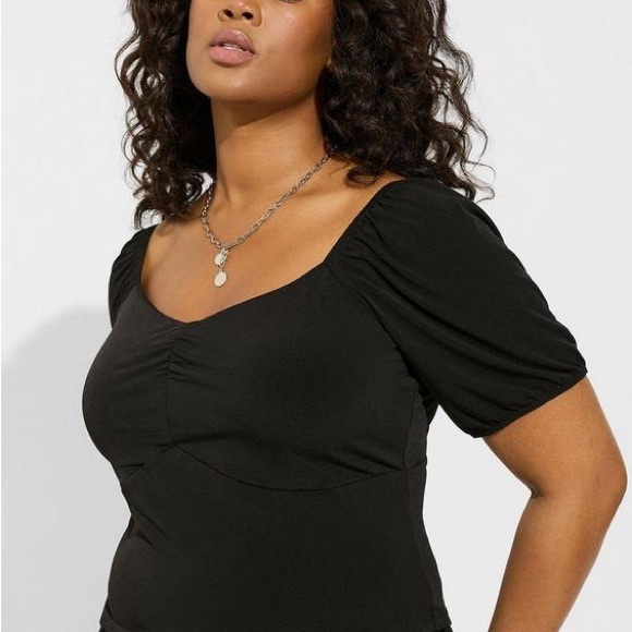 Studio Knit Sweetheart Smocked Back Crop Top - Picture 2 of 8